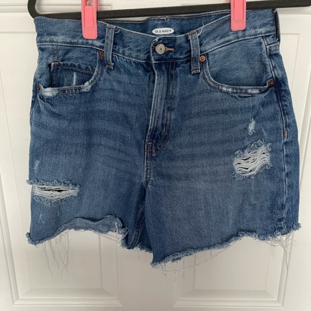 Old‎ Navy Cut Off Shorts. Size 6 G-14